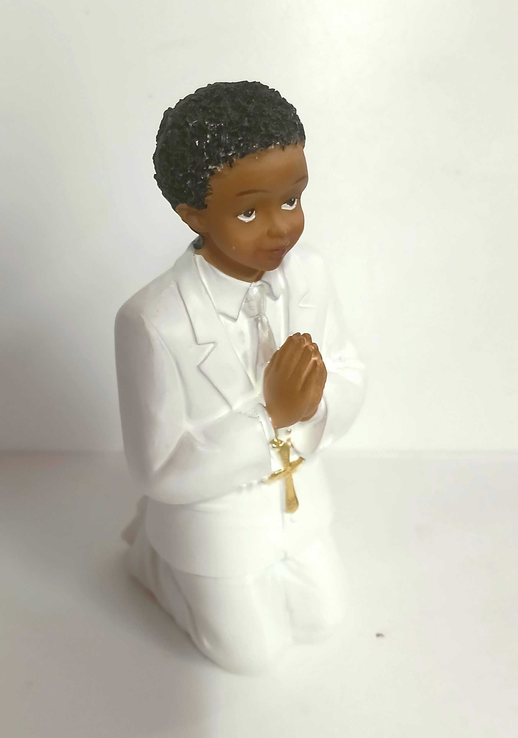 figurine communiant noir a genoux 1