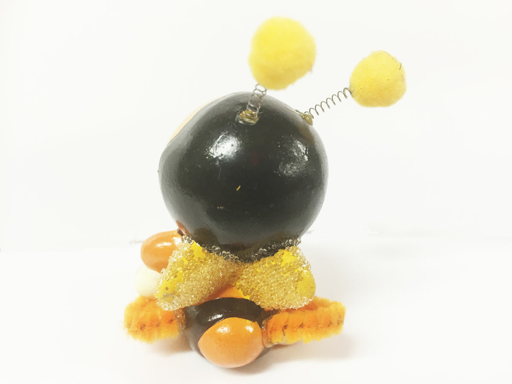 Oeuf d'abeille moyen en céramique – Bottega d'Arte Stringa