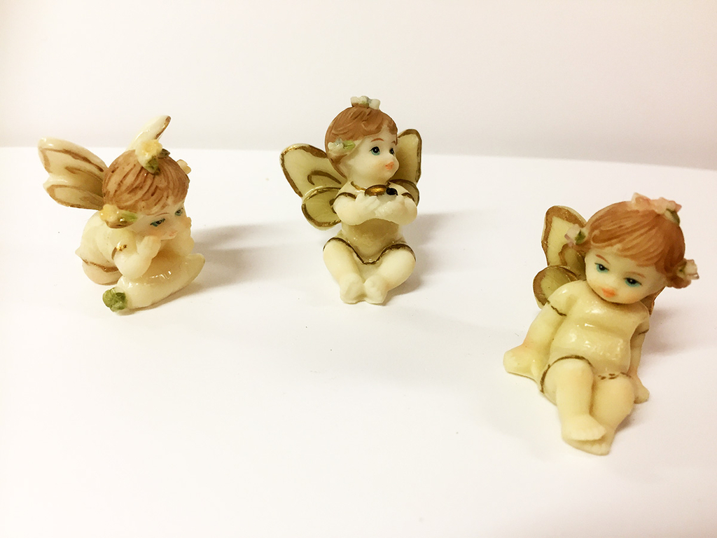 Lot De 4 Angelots En Résine Multicolores - Figurines Ange - Occasion
