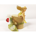 Figurine resine fee assise 2