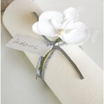 4 ORCHIDEE IVOIRE SUR TIGE