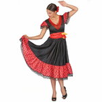 Robe-noire-et-rouge-a-pois-danseuse-de-flamenco