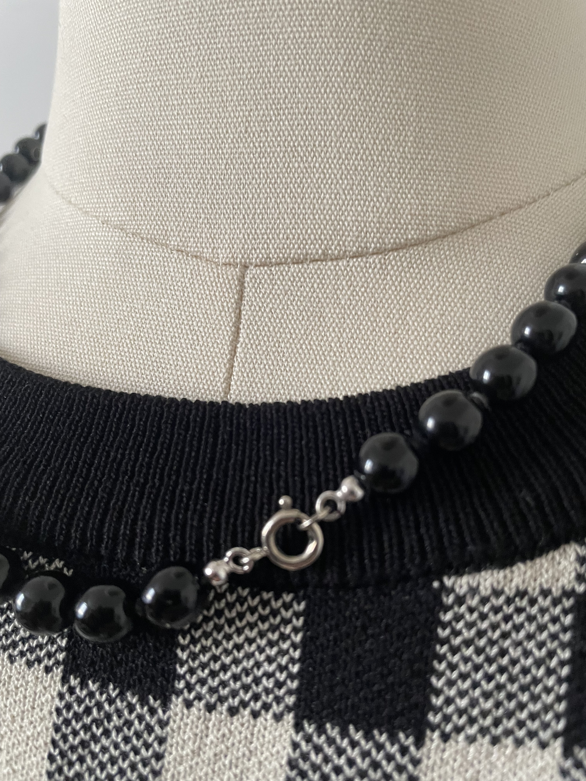 Collier Perles Noirs 4