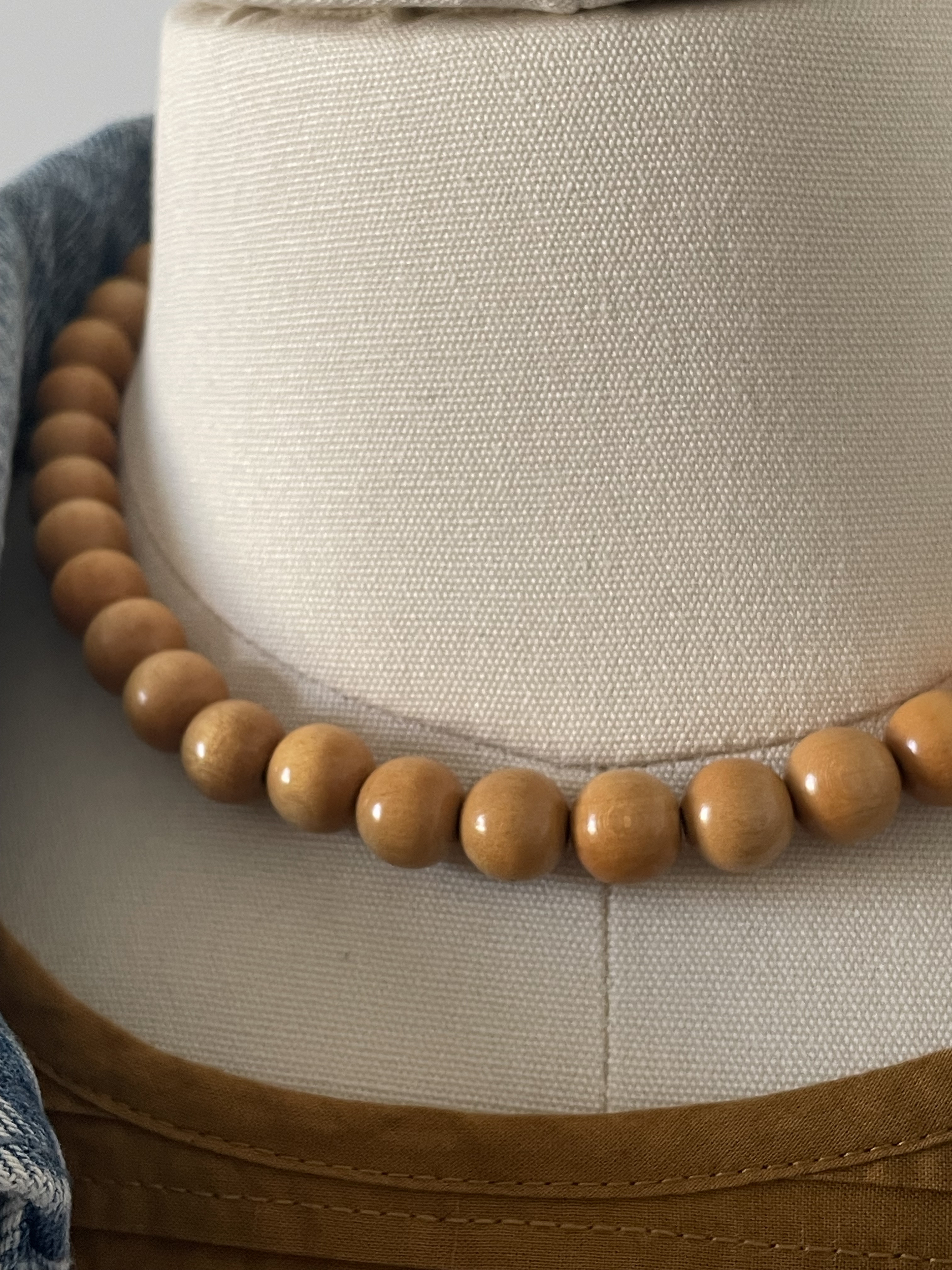 Collier court Bois clair 2