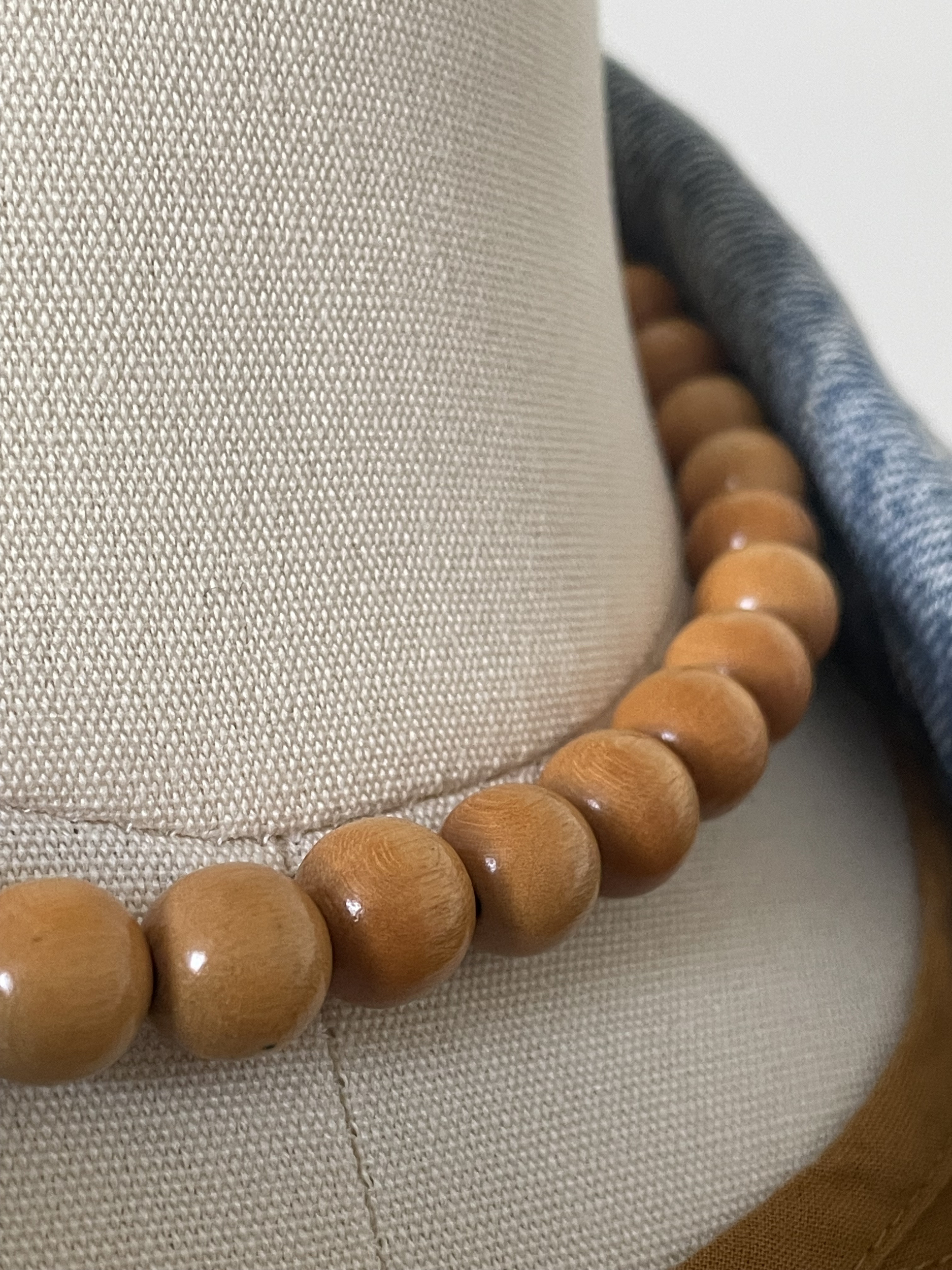 Collier court Bois clair 3