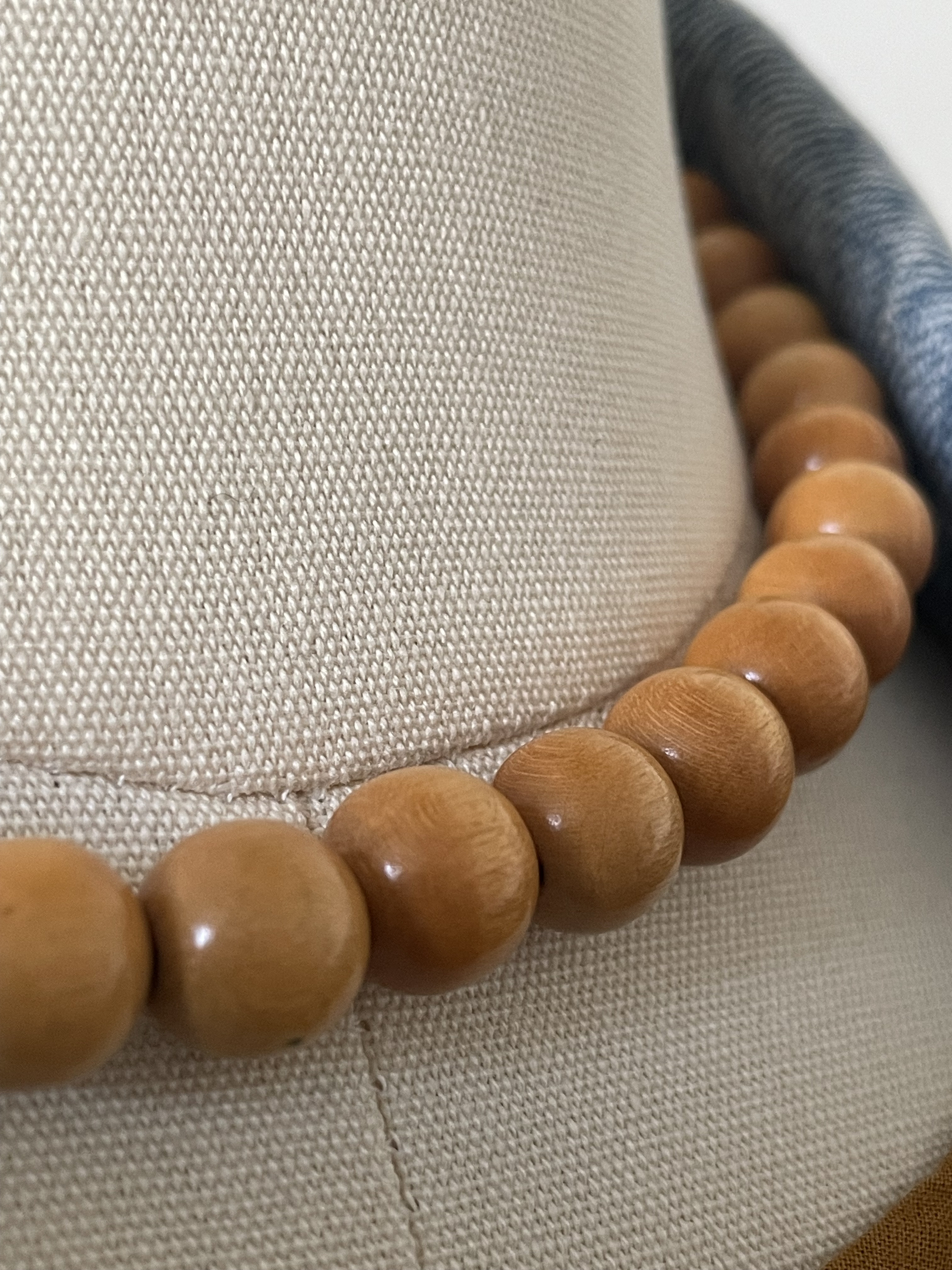 Collier court Bois clair 4