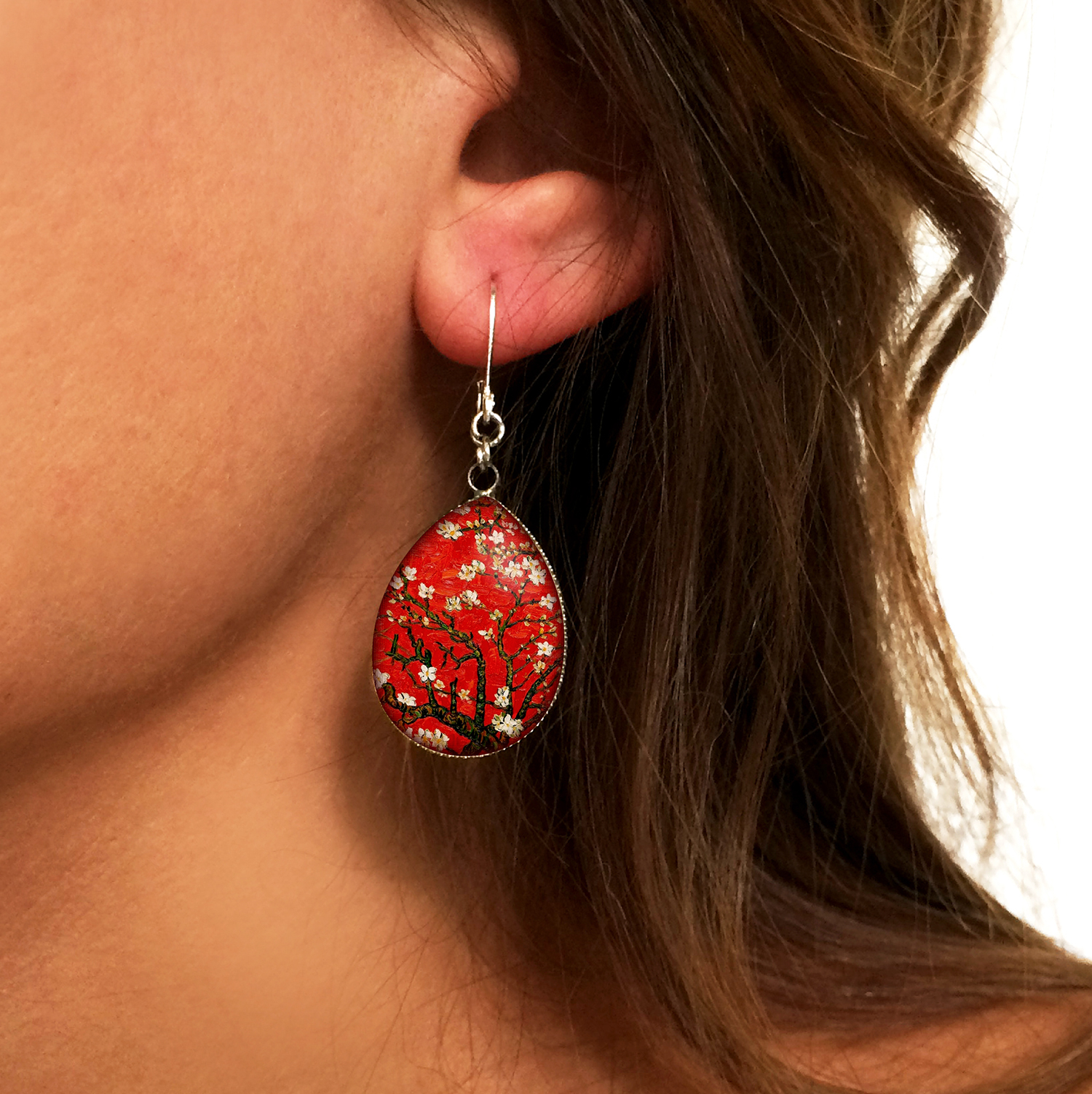 boucles d oreilles pendantes rouges bykloe bijoux