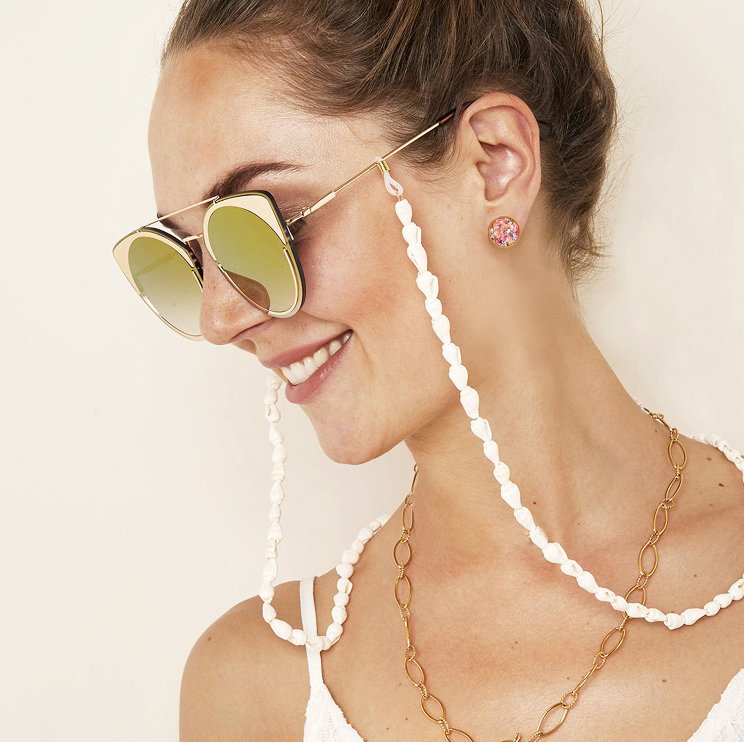 Chaînette pour lunettes à perles Frame Chain en coloris Blanc Femme Accessoires Lunettes de soleil 