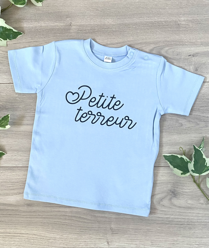 T-shirt personnalisé pour bébé petite terreur