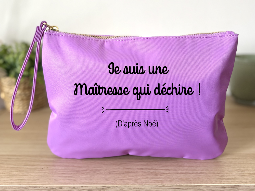 Pochette personnalisée je suis une maîtresse qui déchire ! violet