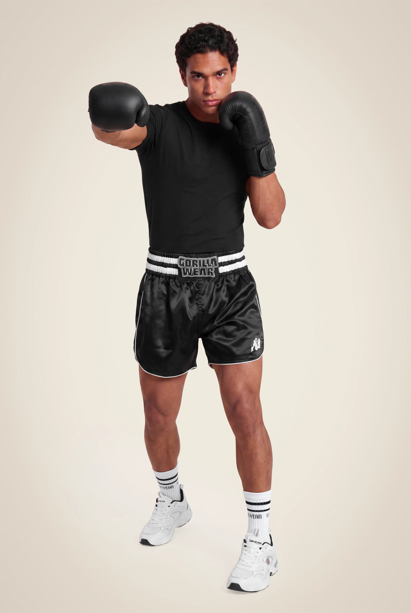 Tacoma Fighting Shorts - Black/White – photo officielle Gorilla Wear 3