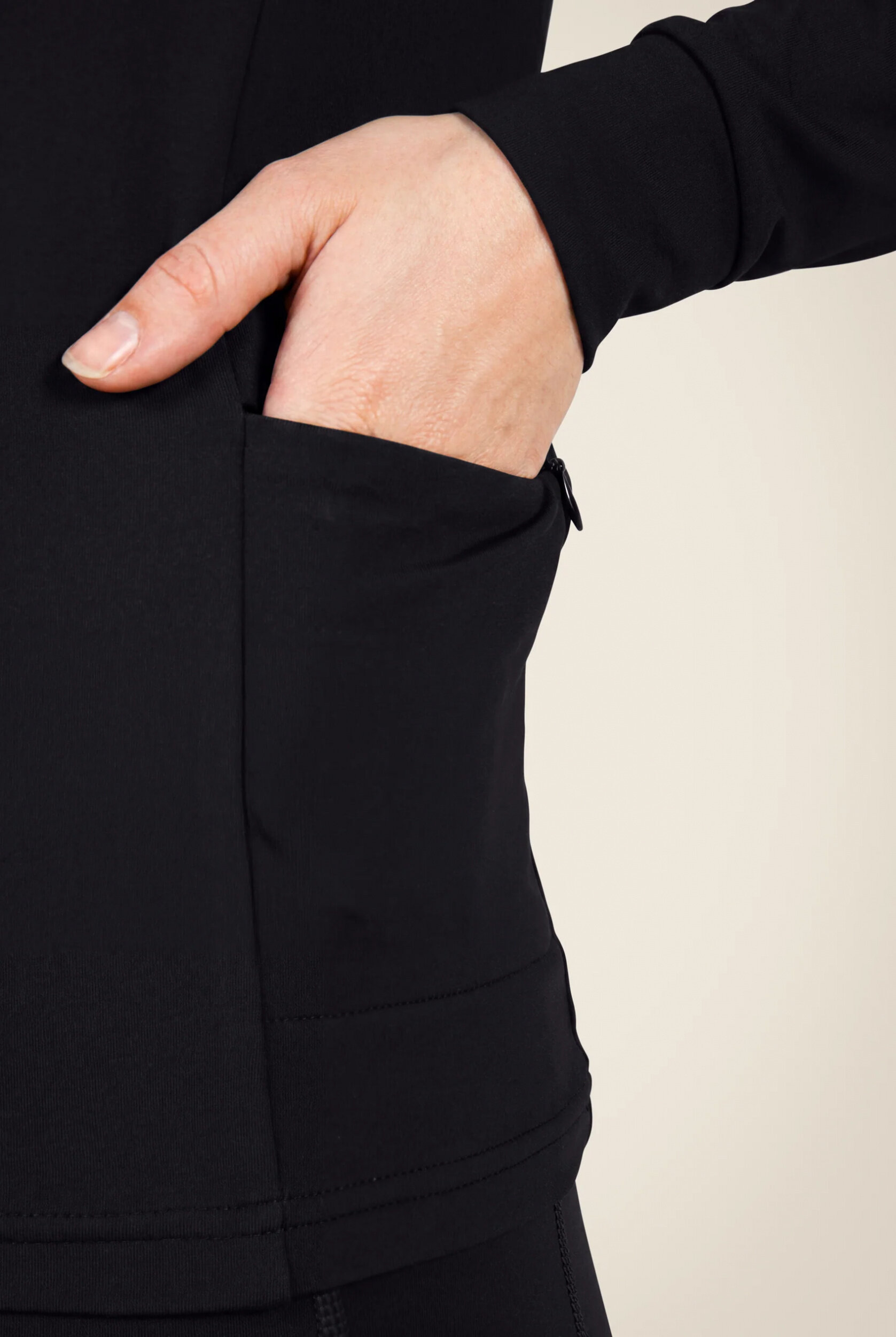 Haut manches longues Laconia Gorilla Wear femme - Noir 5