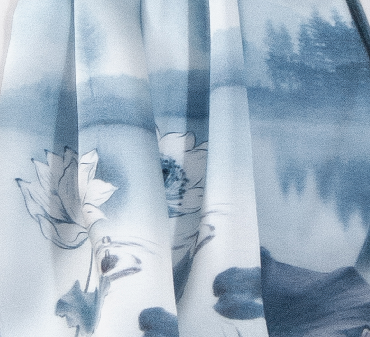 foulard femme bleu gris en soie écharpe fleurs de lotus