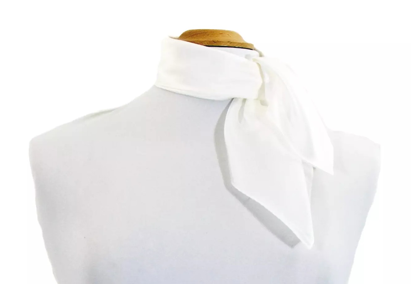 foulard-en-soie-blanc-uni-petit-cspp-fan-24-2.png