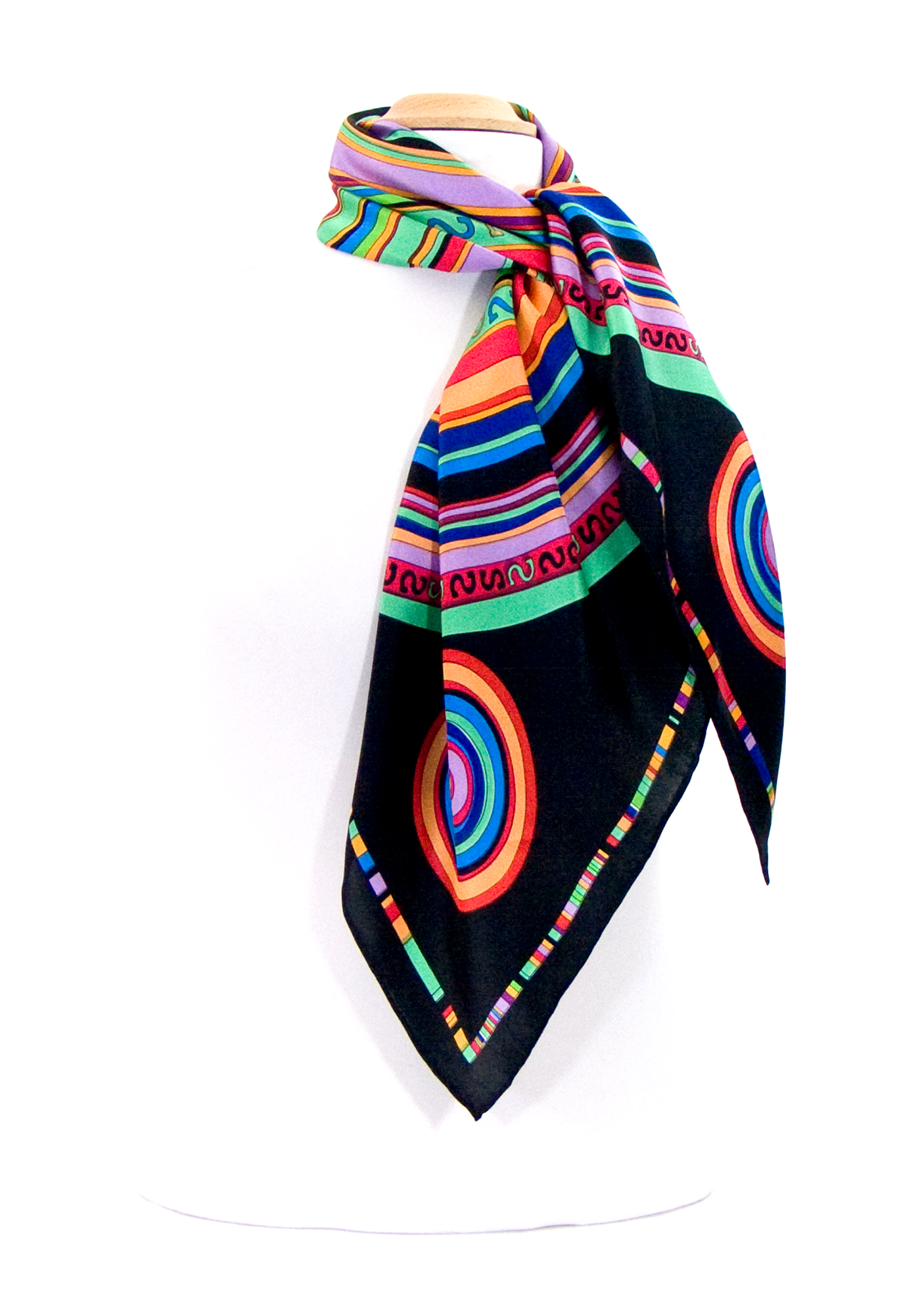 foulard en soie noir cercle premium CSGP-FAN 18 2