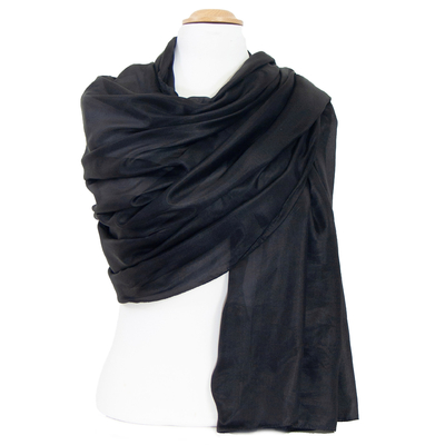 étole en soie noir  pour femme