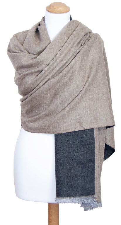 68. Écharpe en cachemire bleu indigo. - Vente en ligne- Cocoon Paris