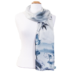 foulard écharpe soie femme bleu gris fleurs de lotus