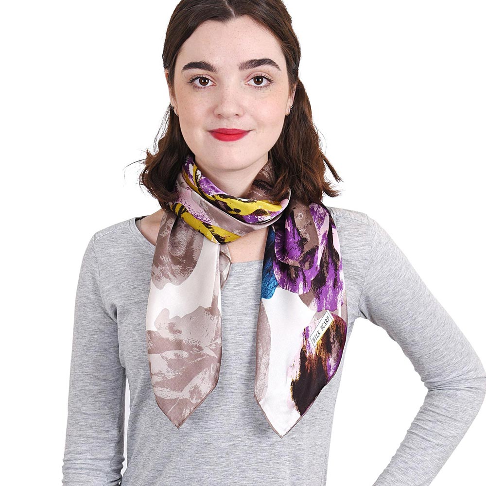 carre-de-soie-fleurs-ombre-beige-AT-04050