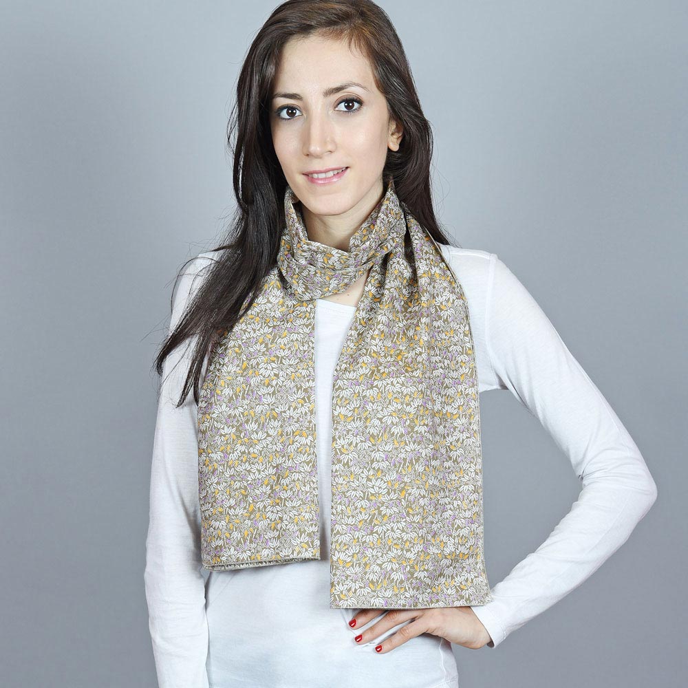 echarpe-legere-taupe-feuilles-AT-04975