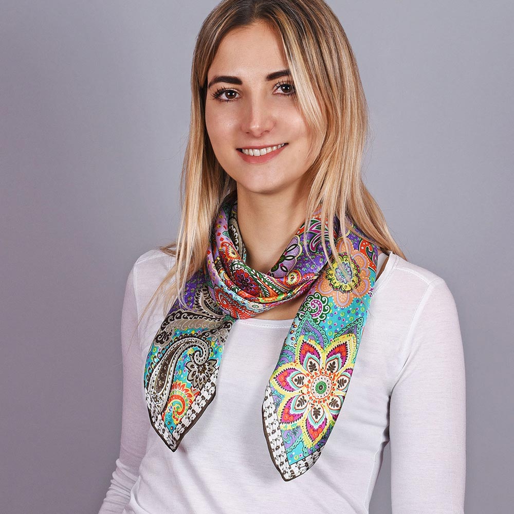 AT-04615-VF10-1-foulard-carre-soie-indie-multicolore