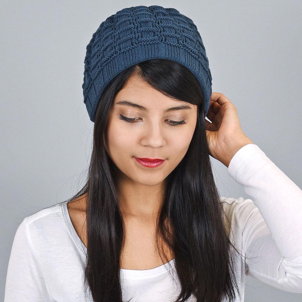 CP-00831-VF10-bonnet-court-femme-bleu-petrole