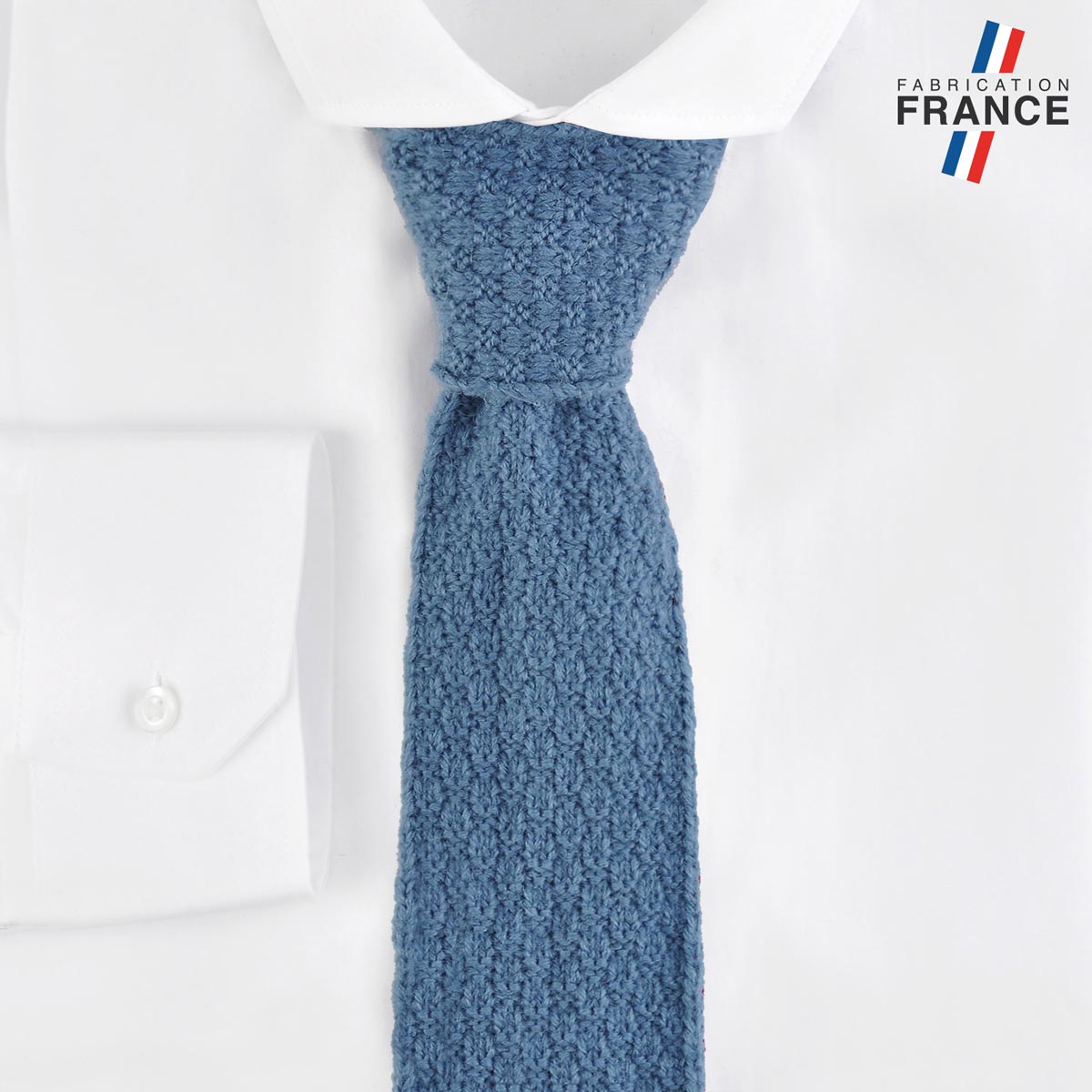 CV-00461_F12-2FR_Cravate-tricot-bleu-clair-fabrication-francaise