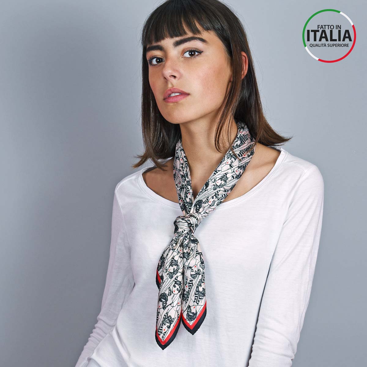carre-de-soie-noir-femmes-65x65-made-in-italie-AT-05391