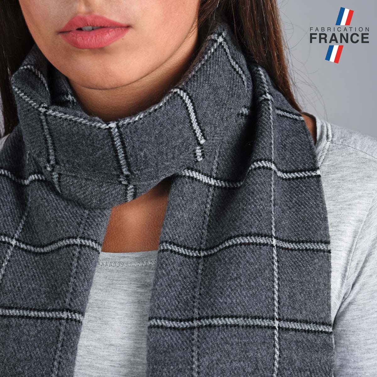 Echarpe-hiver-tartan-gris-AT-04843