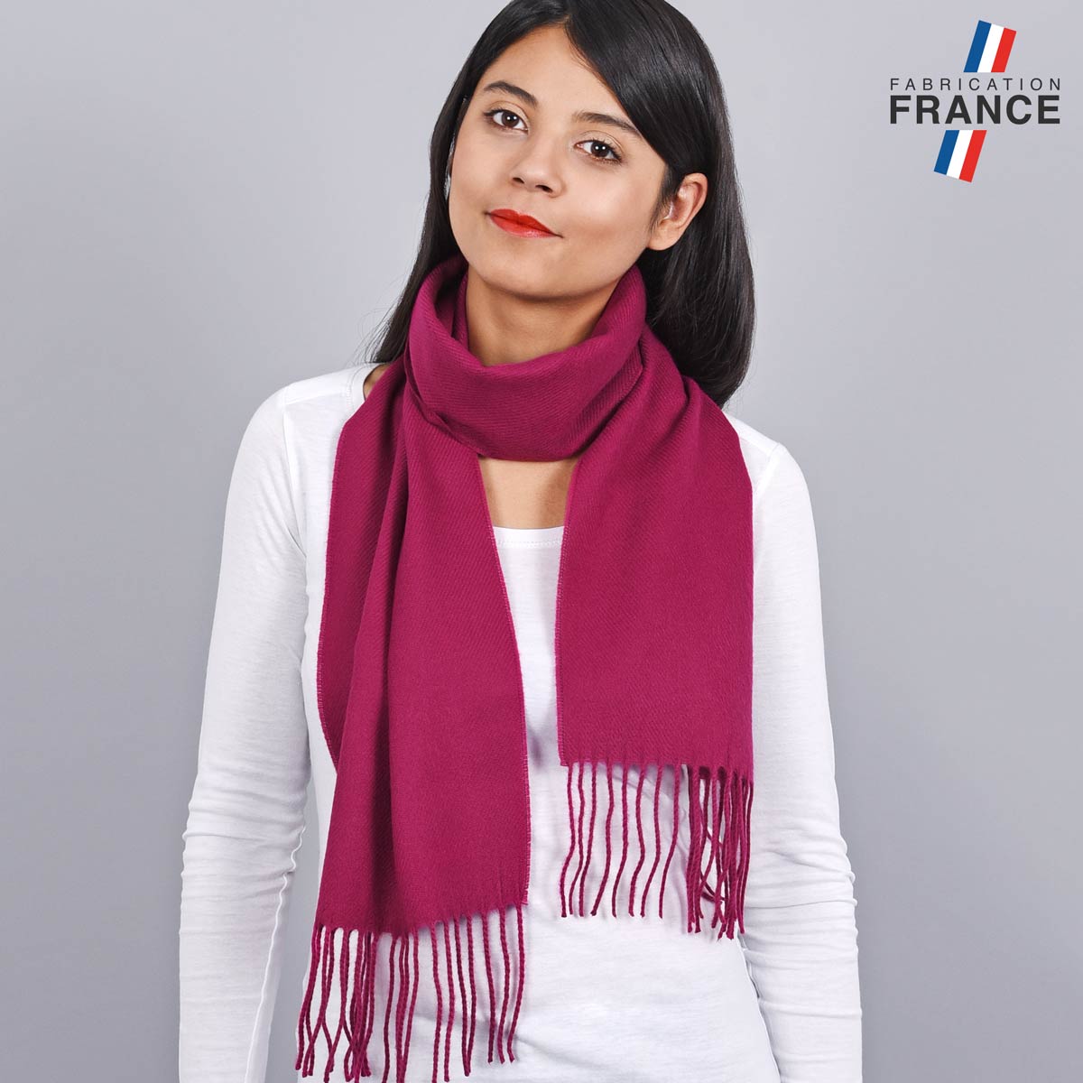 AT-05127_W12-1FR_Echarpe-franges-rose-fuchsia-femme-fabrication-francaise
