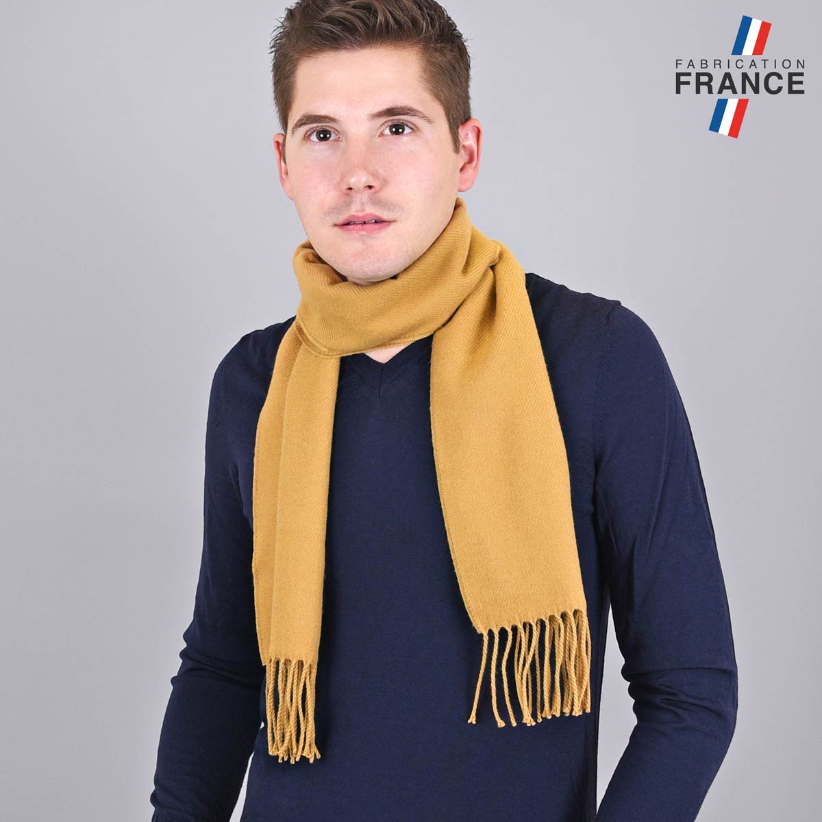 AT-05129_M12-1FR_Echarpe-homme-a-franges-camel-fabrication-francaise