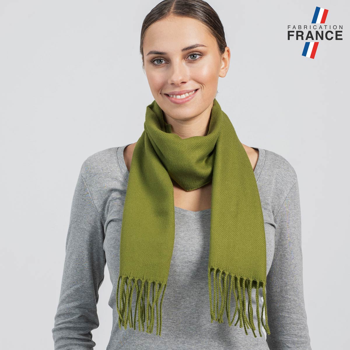 Echarpe-hiver-femme-vert-olive-fabriquee-en-france--AT-06578_W12-1FR