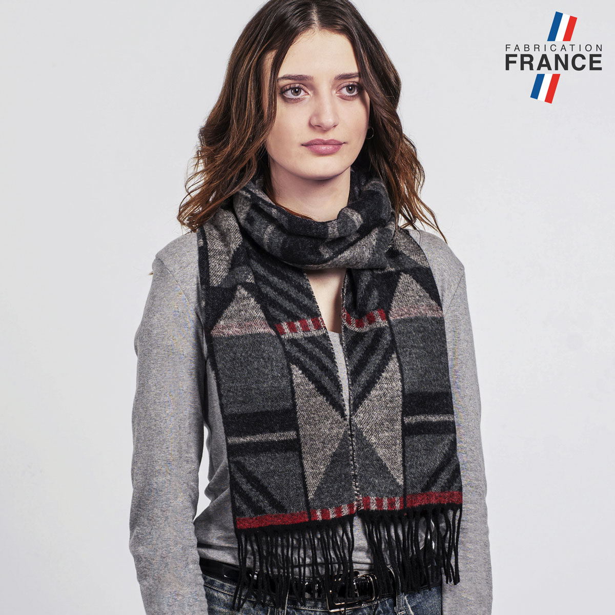 echarpe-femme-motif-geometrique-fabrication-francaise-AT-06477