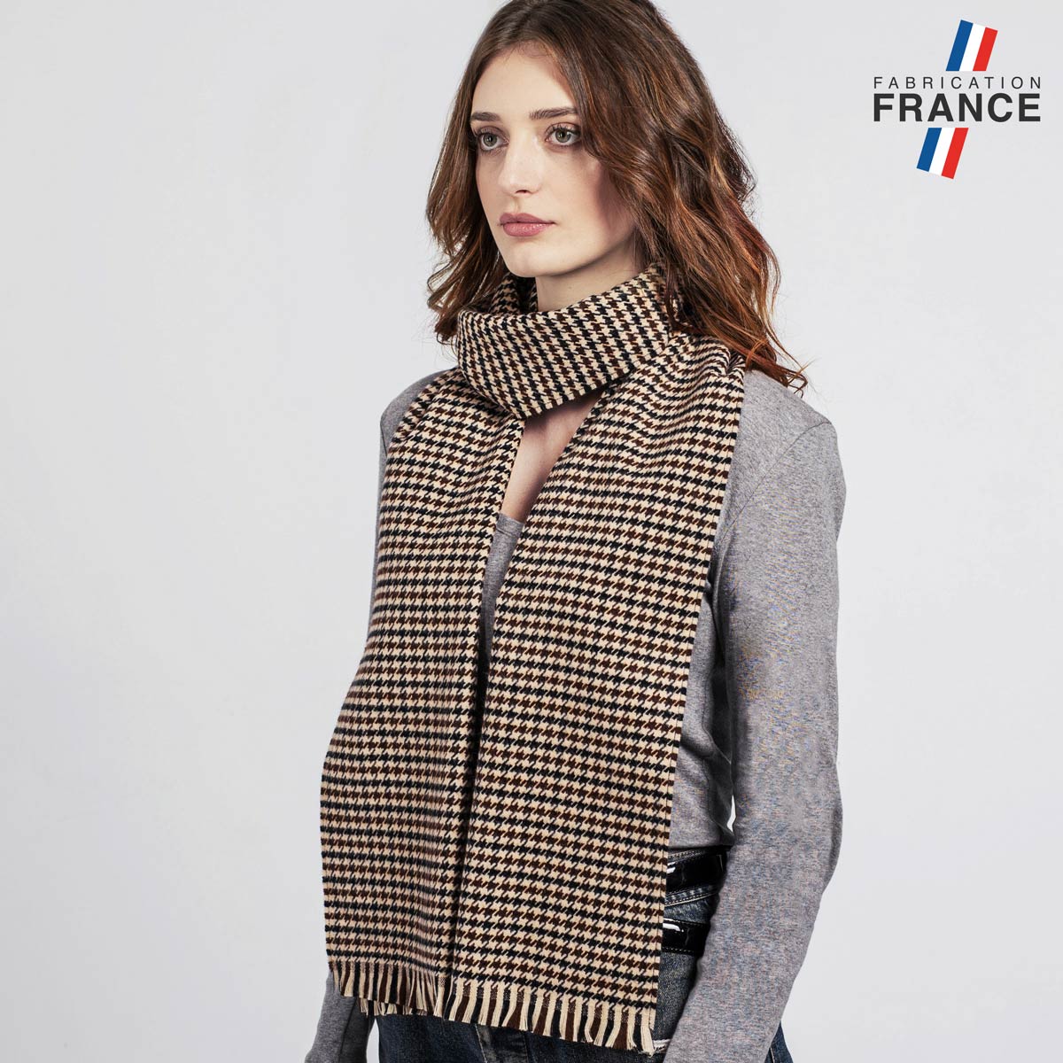 Echarpe-femme-motif-petits-carreaux-AT-06489