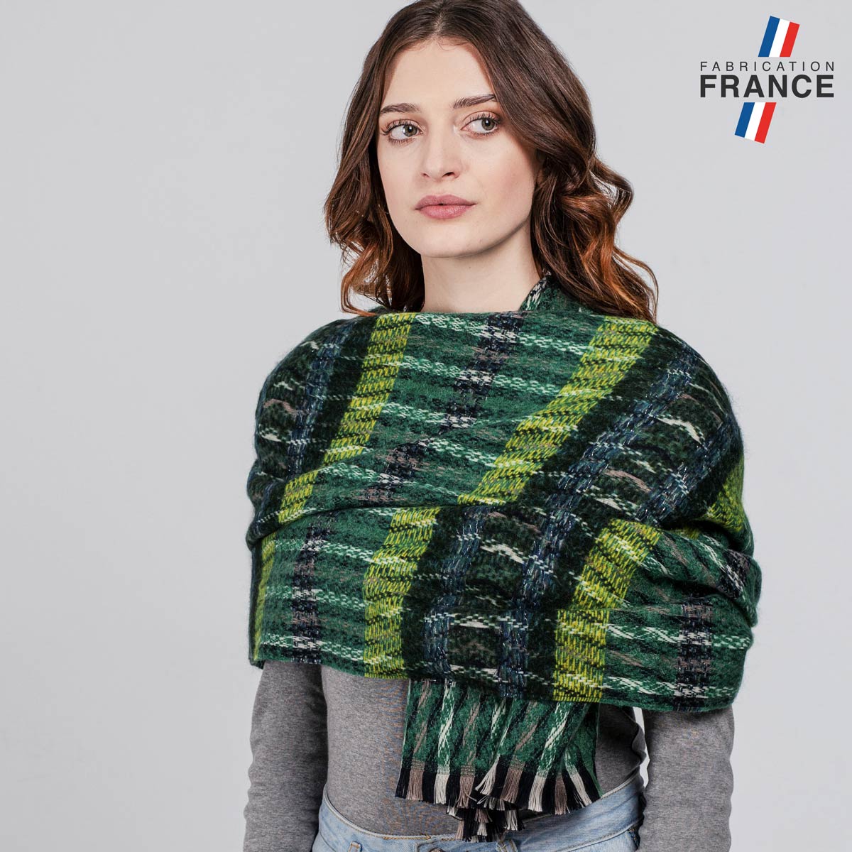 AT-06645_W12-1FR_Chale-femme-motif-vert-fabrication-francaise
