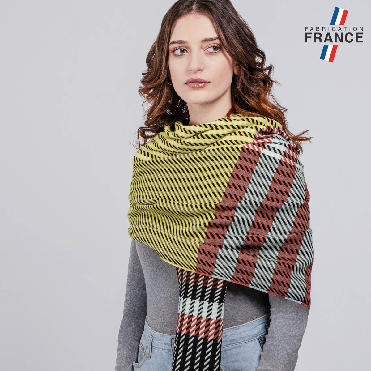 Chale-hiver-motif-rayures-jaunes-made-in-france--AT-06718_W12-1FR