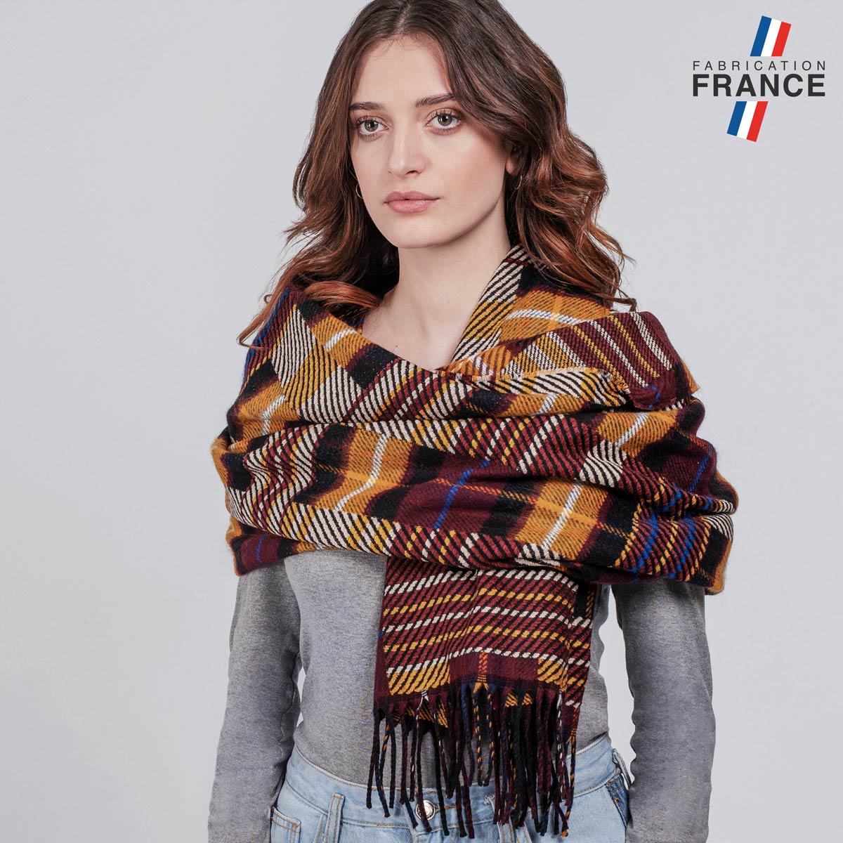 AT-06731_W12-1FR_Chale-femme-motif-tartan-marron-made-in-france