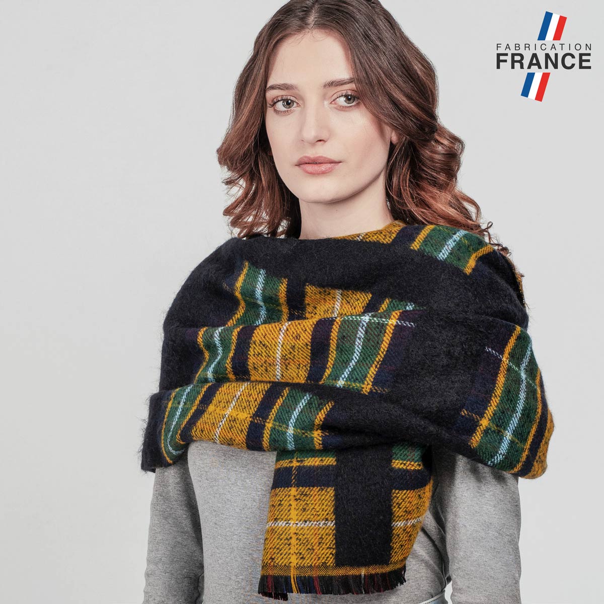 Chale-femme-motif-tartan-fabrication-francaise--AT-06737_W12-1FR