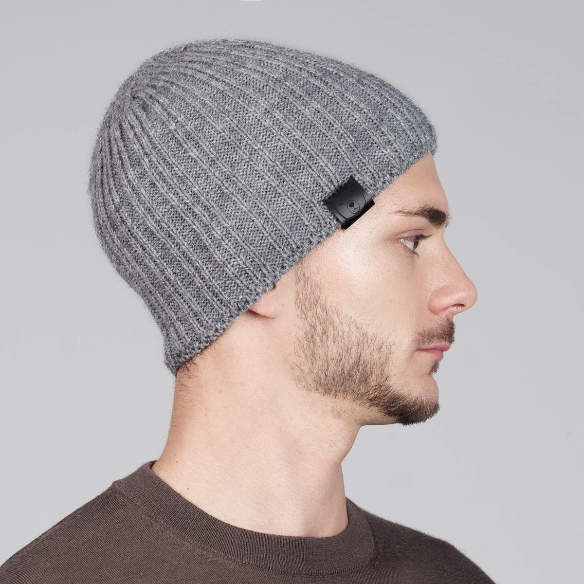 bonnet-court-gris-mode-tendance--CP-01621