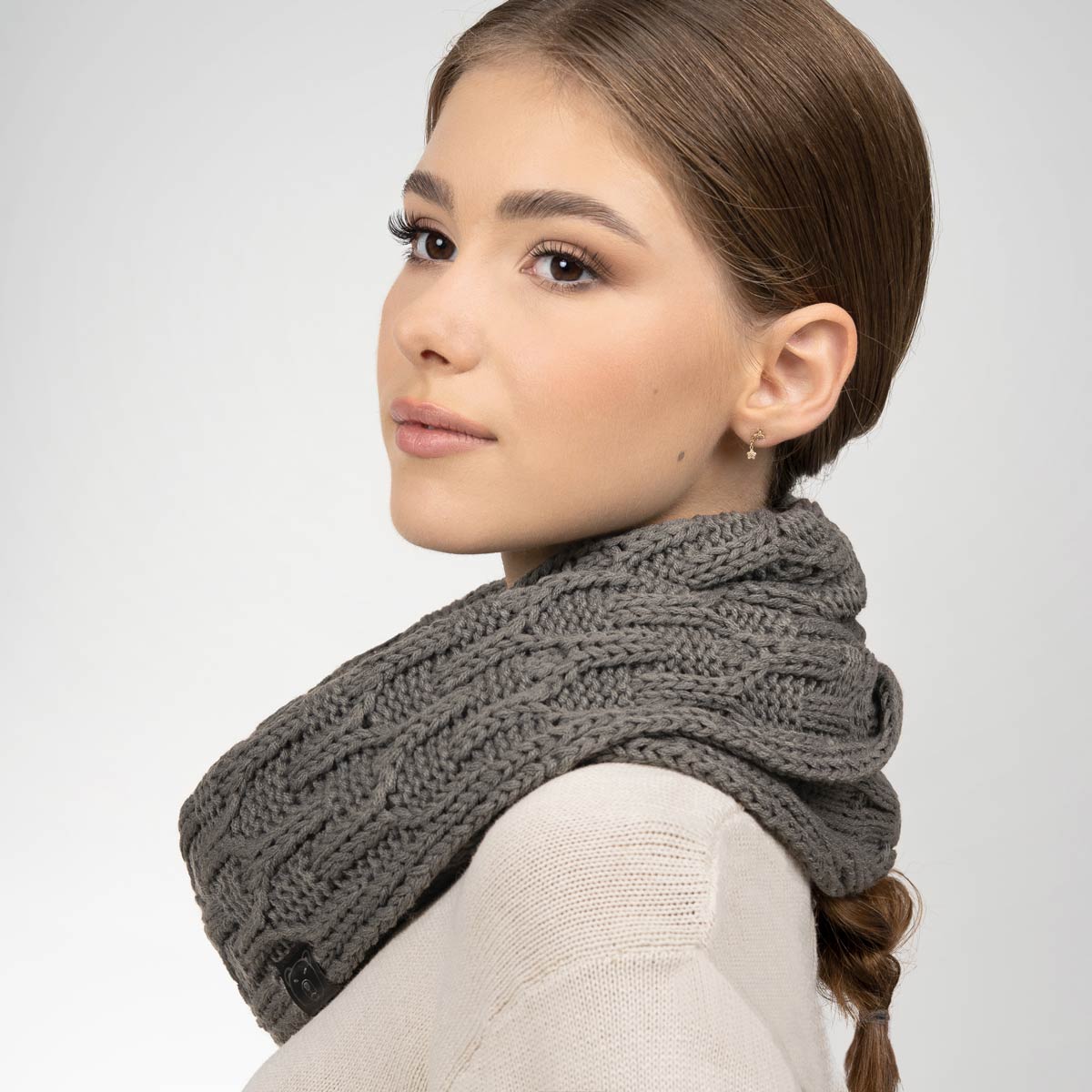 Echarpe-hivernale-tour-de-cou-large-maille-grises-unies--AT-07076