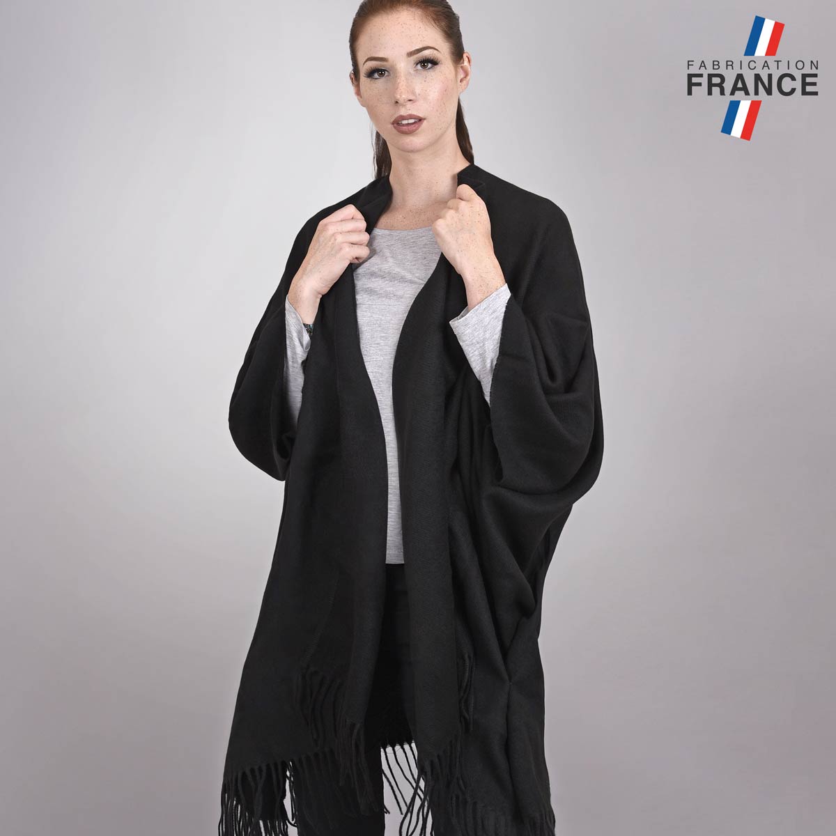 Poncho-femme-hiver-noir-fabrication-france--AT-04794_W1-12FR