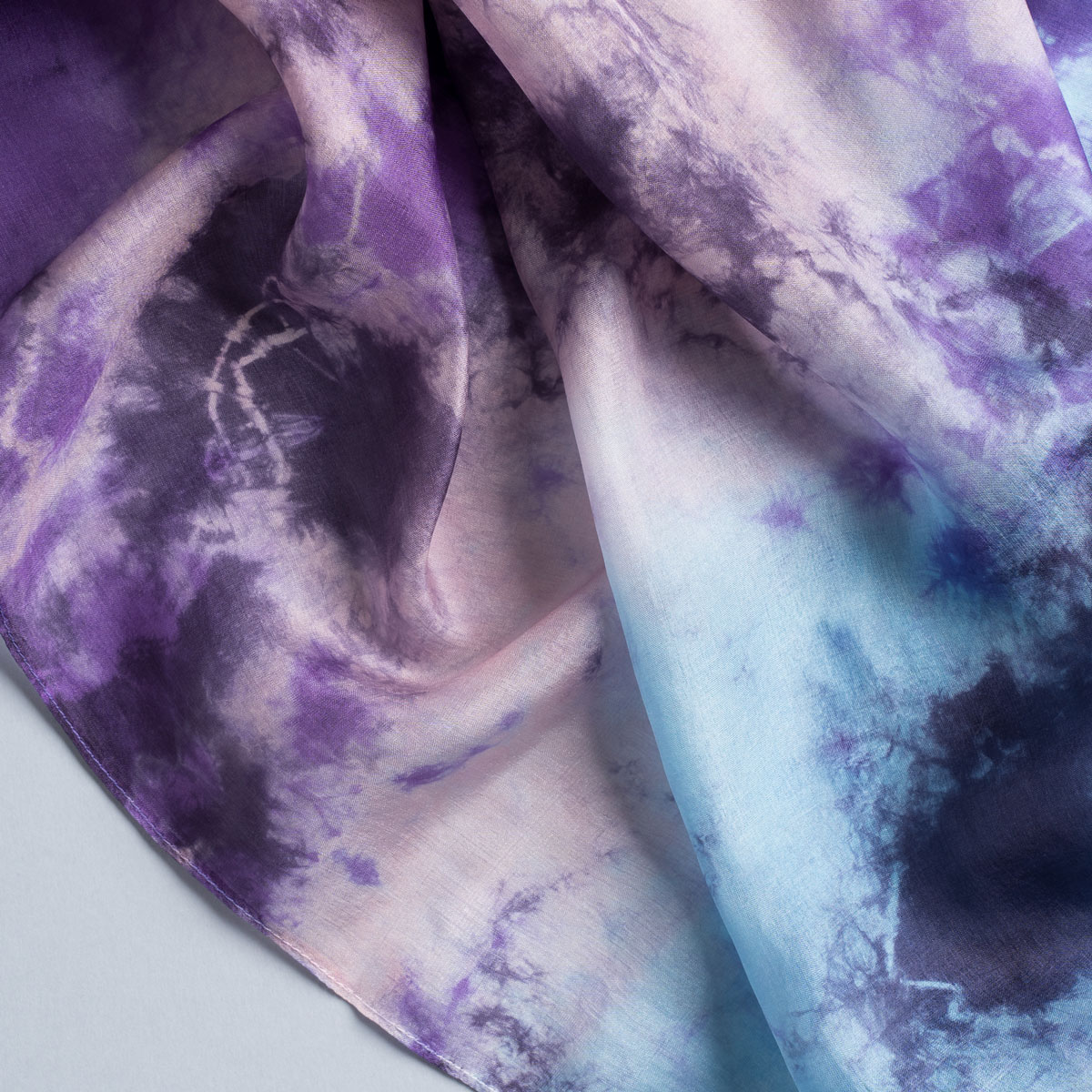 etole-en-soie-abstrait-tie-die--AT-07090_D1-12--