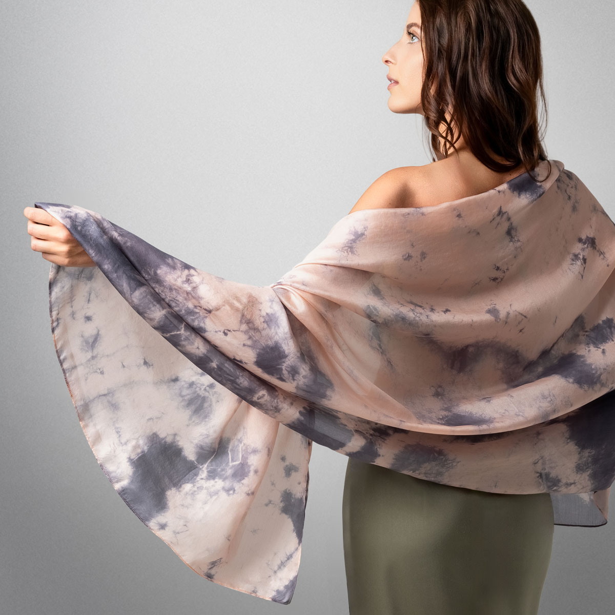 grande-etole-en-soie-tie-die-beige--AT-07091_W2-12--