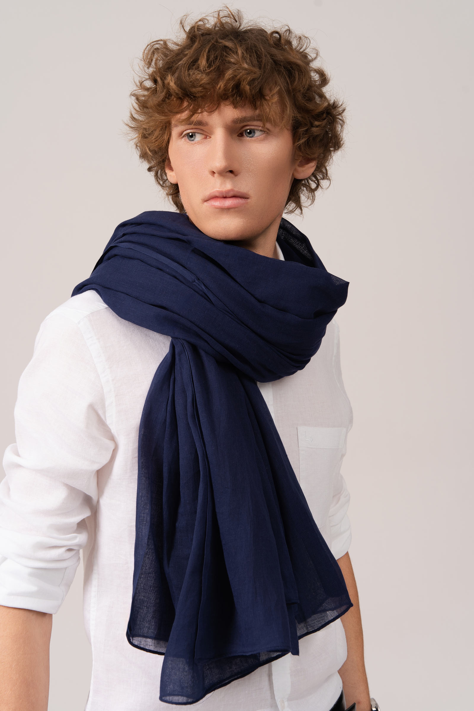 long-et-grand-cheche-bleu-marine-AT-07152_M2_16x24