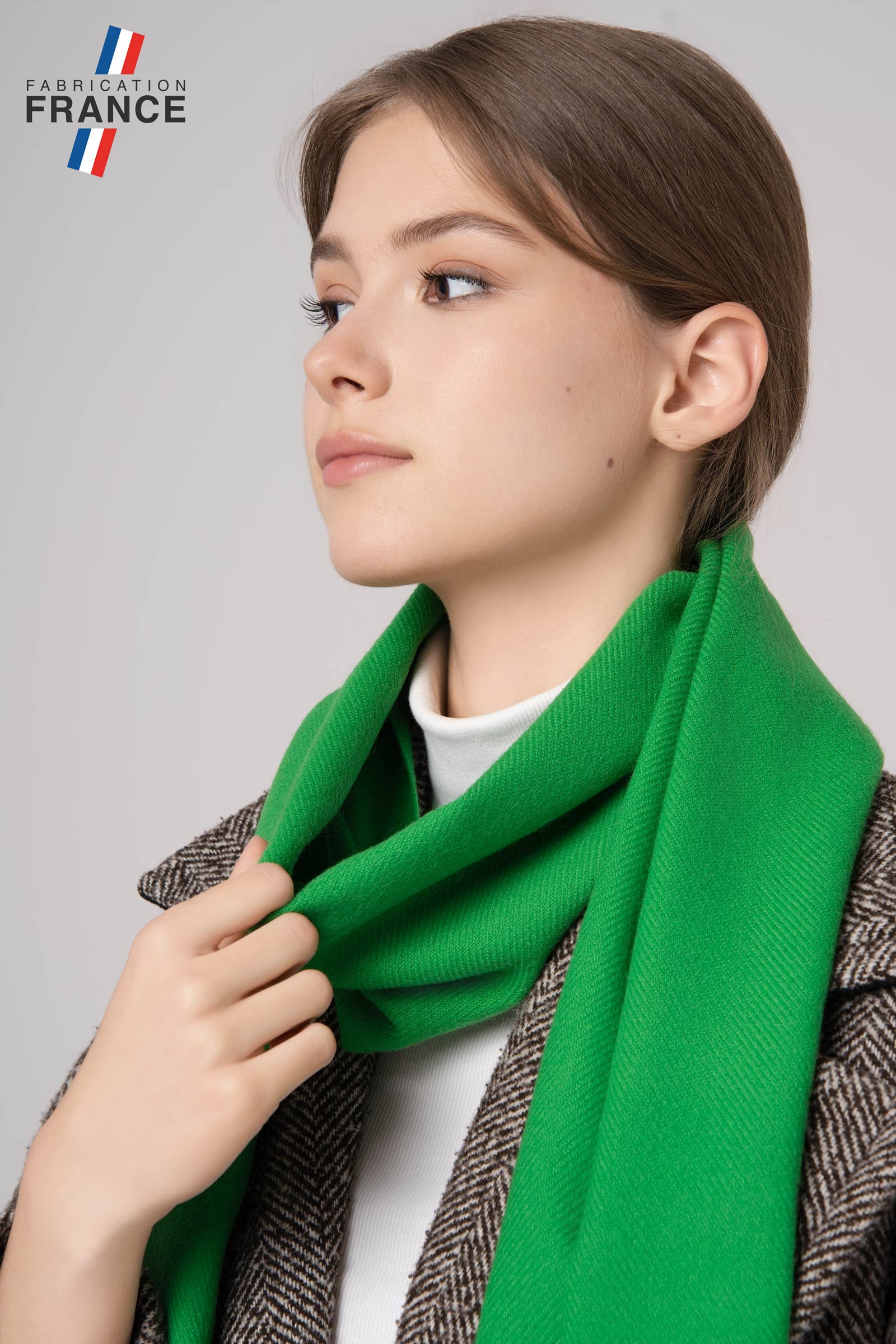 echarpe-verte-femme-chaude-AT-07125