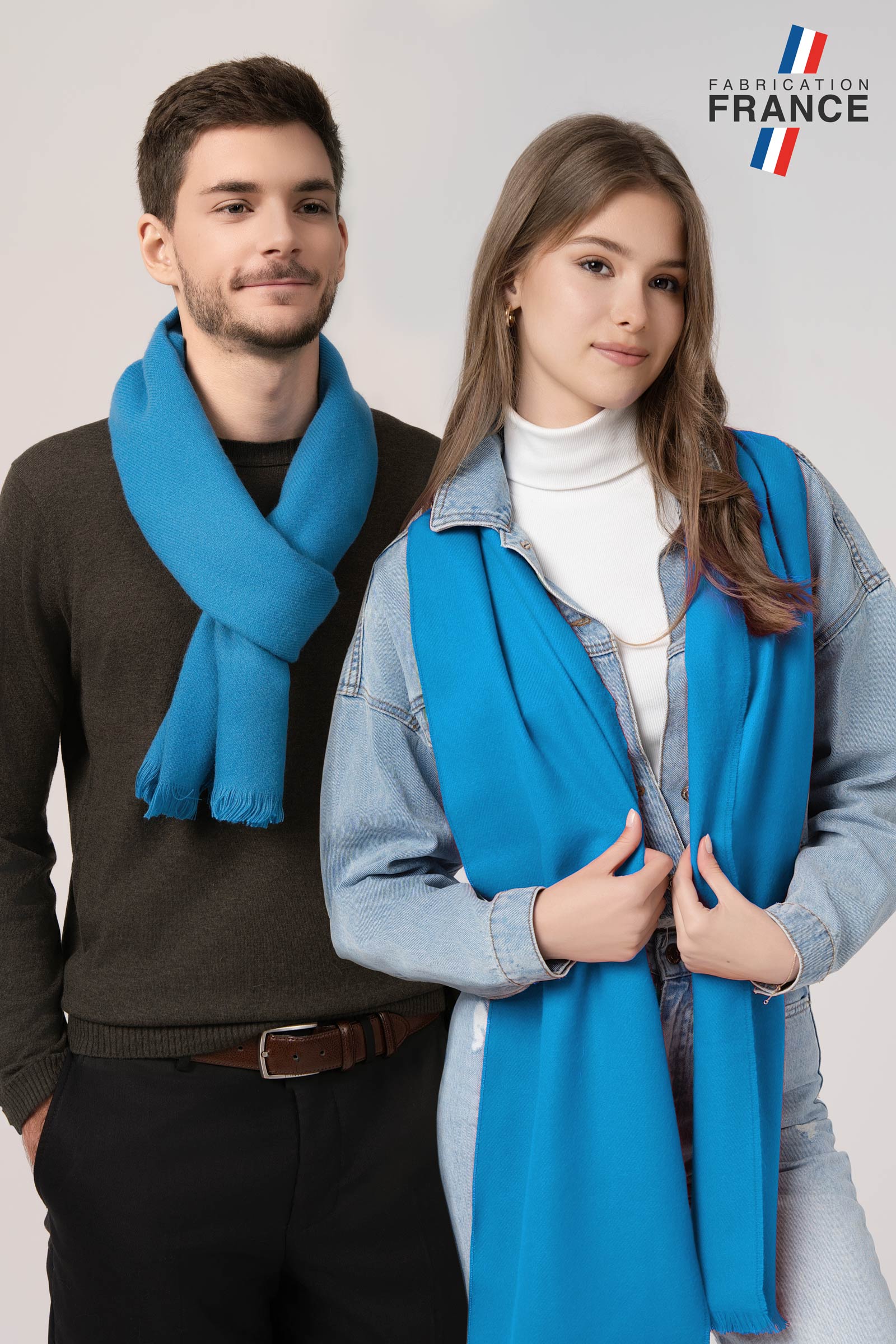 echarpe-mixte-chaude-bleue-clair-AT-07127