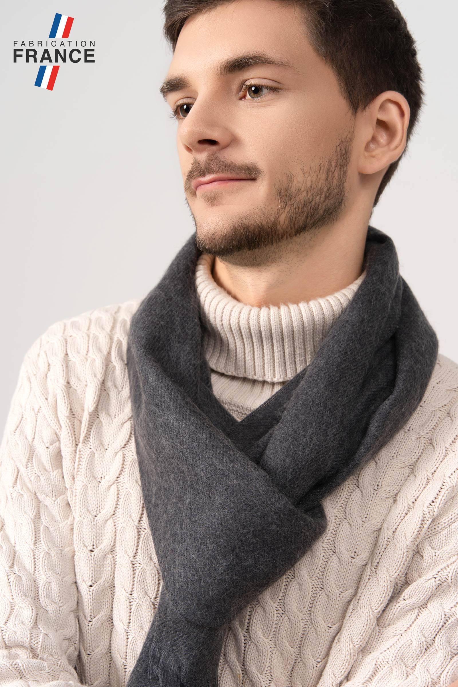 echarpe-hiver-homme-elegante-grise-AT-07139