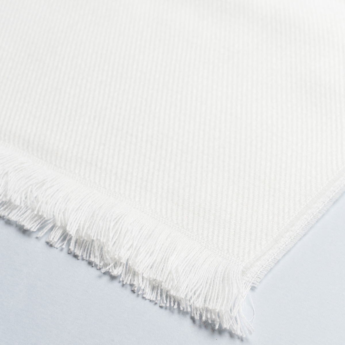 echarpe-mixte-a-franges-blanche-AT-07128