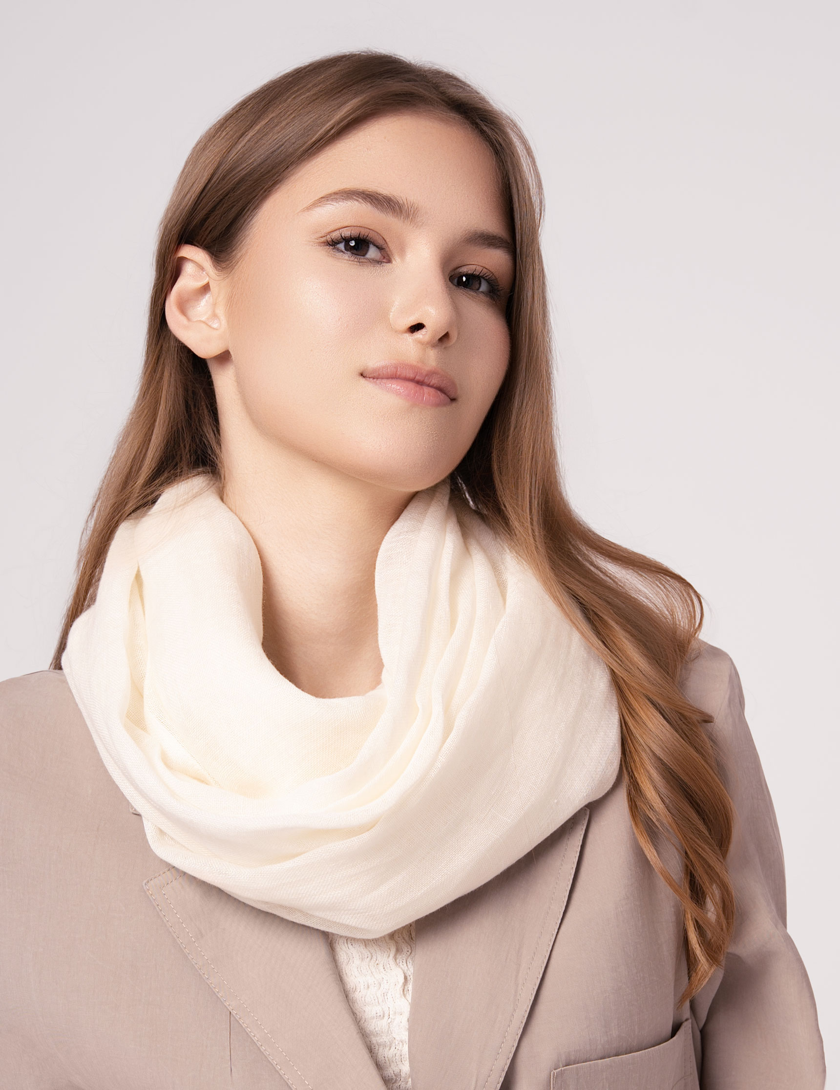 Echarpe-femme-fine-frange-blanc-naturel--AT-07142_W2-17x22---