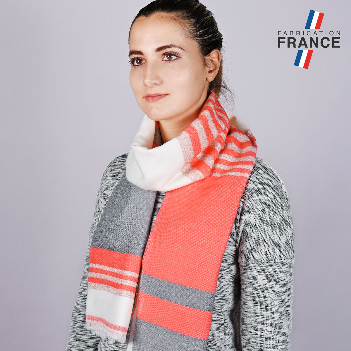 Echarpe-femme-corail-gris-fabriquee-en-France--AT-05622_W1_12x12-FR